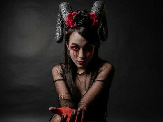 ミニスカ刑事は悪魔の娘 〜処女を奪われたデビルガール、絶望の凌●から完全覚醒して世界を救う〜｜YAMATO｜同人誌